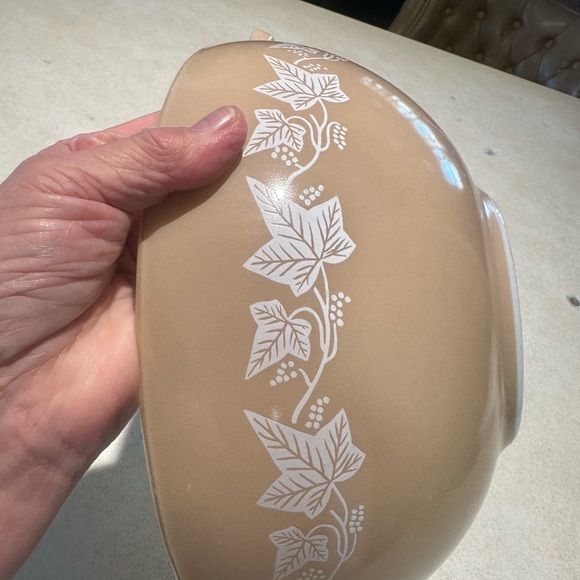 Pyrex Vintage Tan/Beige Sandalwood Cinderella 4QT Nesting Mixing Bowl #444 - Picture 4 of 9